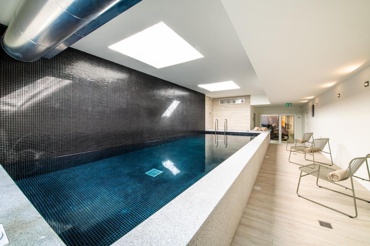 Pestana Douro Riverside - Preferred Hotels & Resorts, Lifestyle Valbom  외부 사진 The swimming pool at The Dorchester
