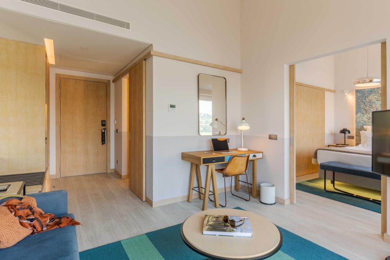 Pestana Douro Riverside - Preferred Hotels & Resorts, Lifestyle Valbom  외부 사진 A room at the hotel